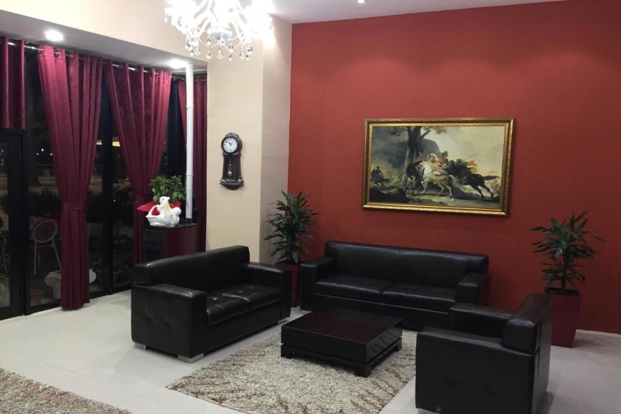 Haris Hotel Vlorë Εξωτερικό φωτογραφία