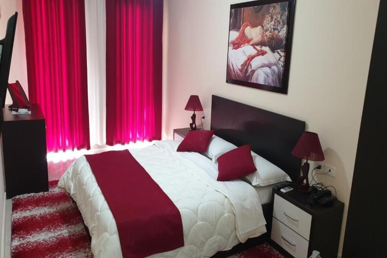 Haris Hotel Vlorë Εξωτερικό φωτογραφία