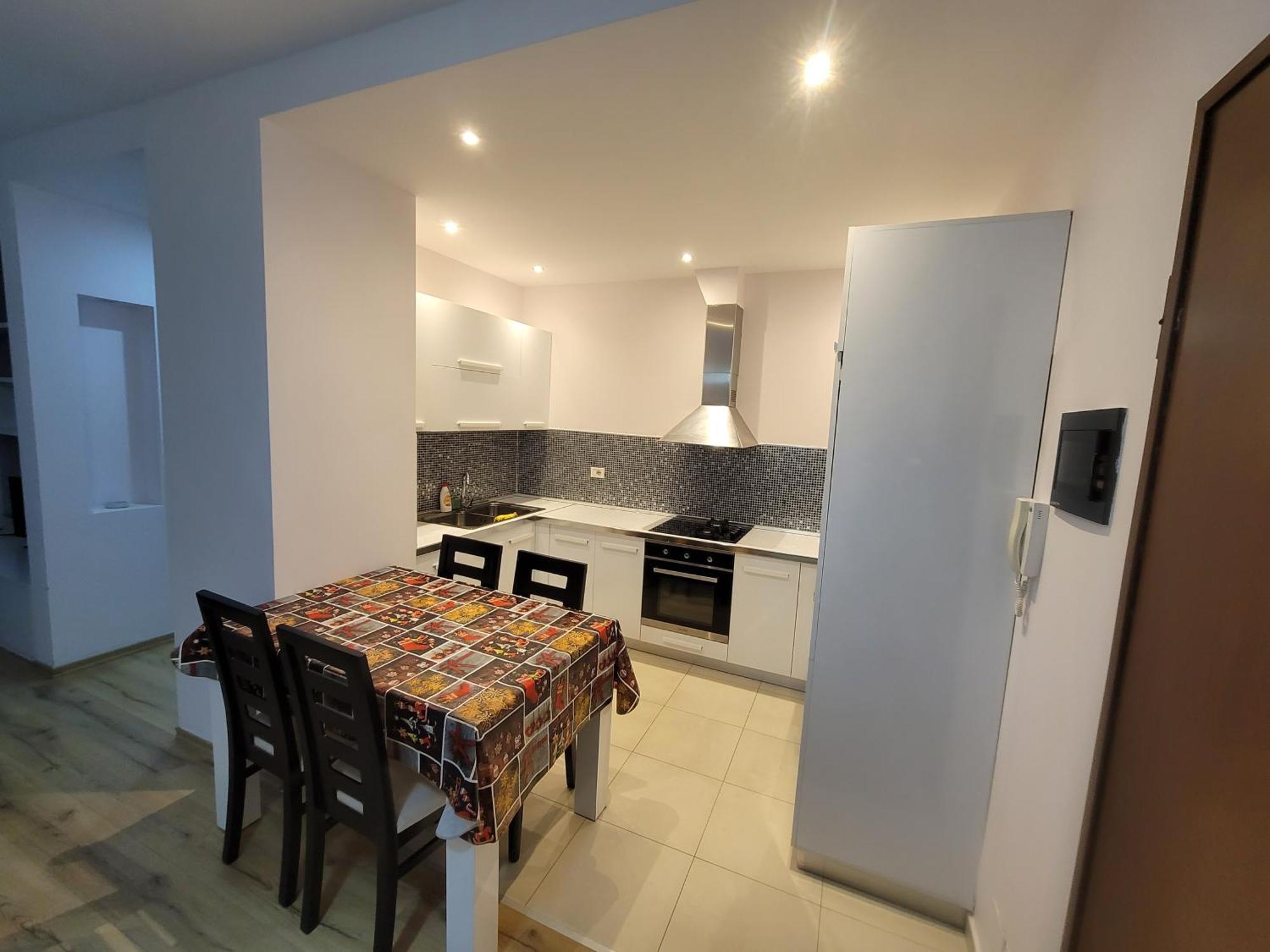 Haris Hotel Vlorë Εξωτερικό φωτογραφία