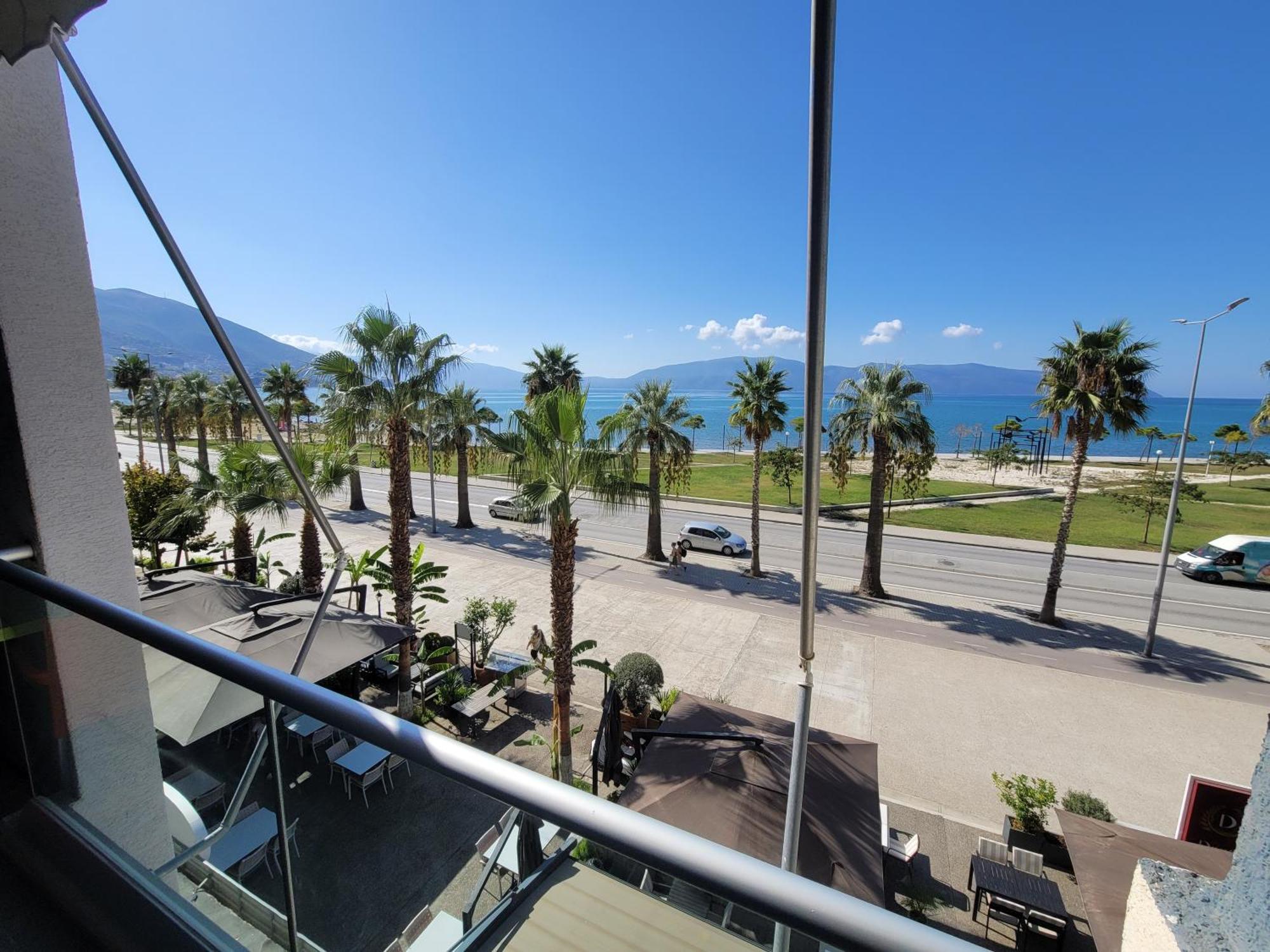 Haris Hotel Vlorë Εξωτερικό φωτογραφία
