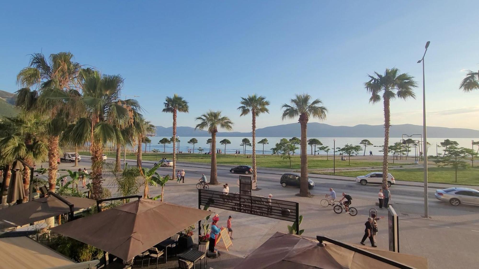 Haris Hotel Vlorë Εξωτερικό φωτογραφία