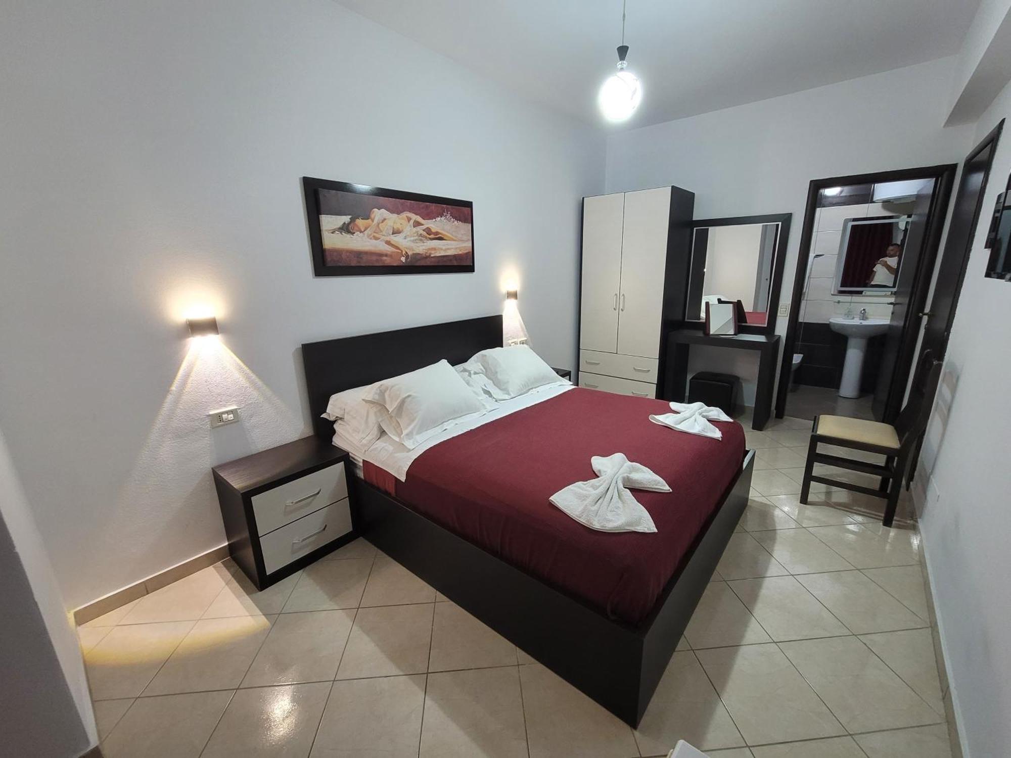 Haris Hotel Vlorë Εξωτερικό φωτογραφία