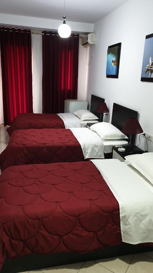 Haris Hotel Vlorë Εξωτερικό φωτογραφία