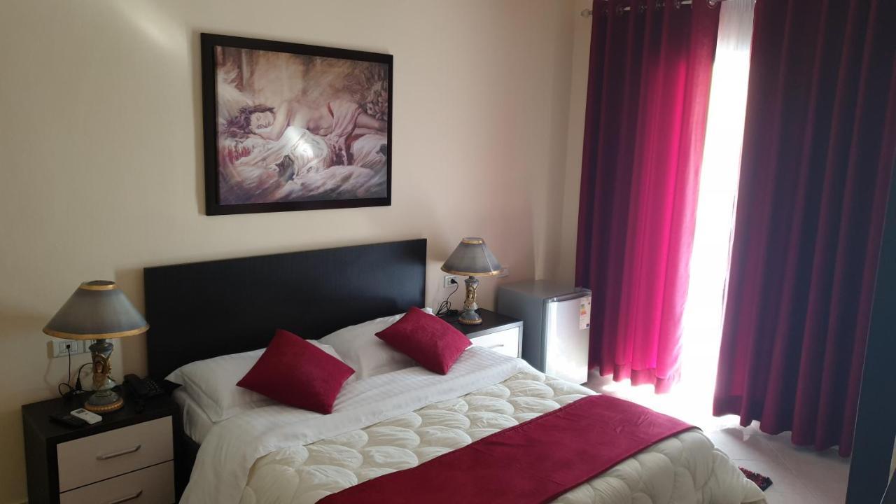 Haris Hotel Vlorë Εξωτερικό φωτογραφία
