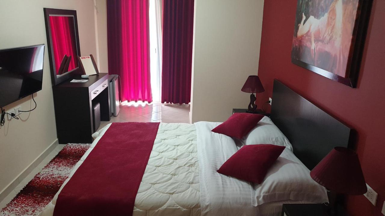 Haris Hotel Vlorë Εξωτερικό φωτογραφία